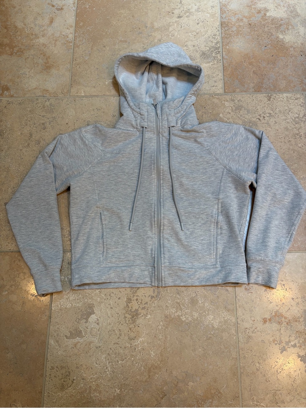 Yogalicious women’s heather gray cropped hoodie